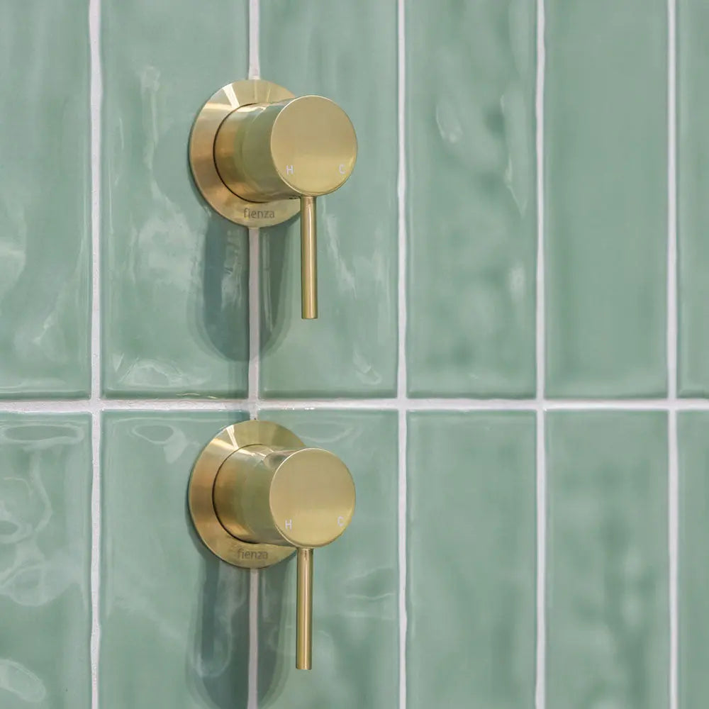Kaya Wall Mixer, Small Round Plate, Urban Brass fienza