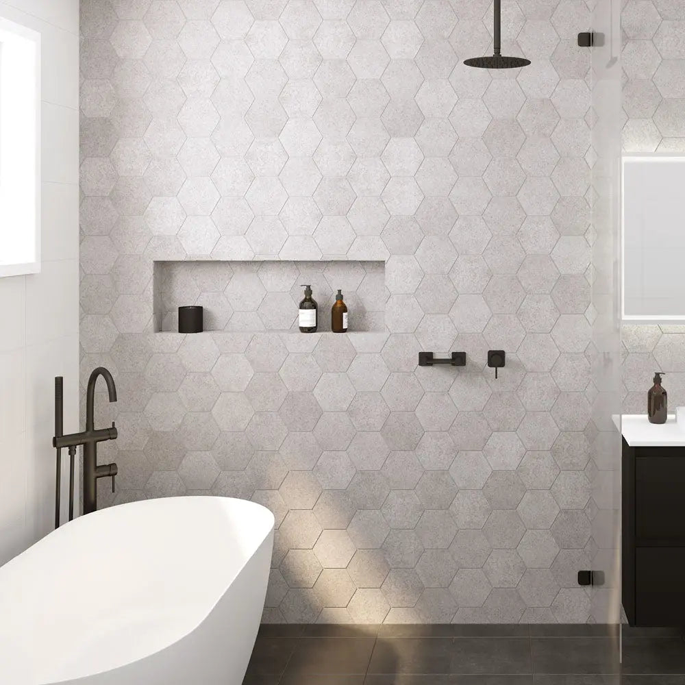 Sansa Wall Mixer, Square Plate, Matte Black fienza