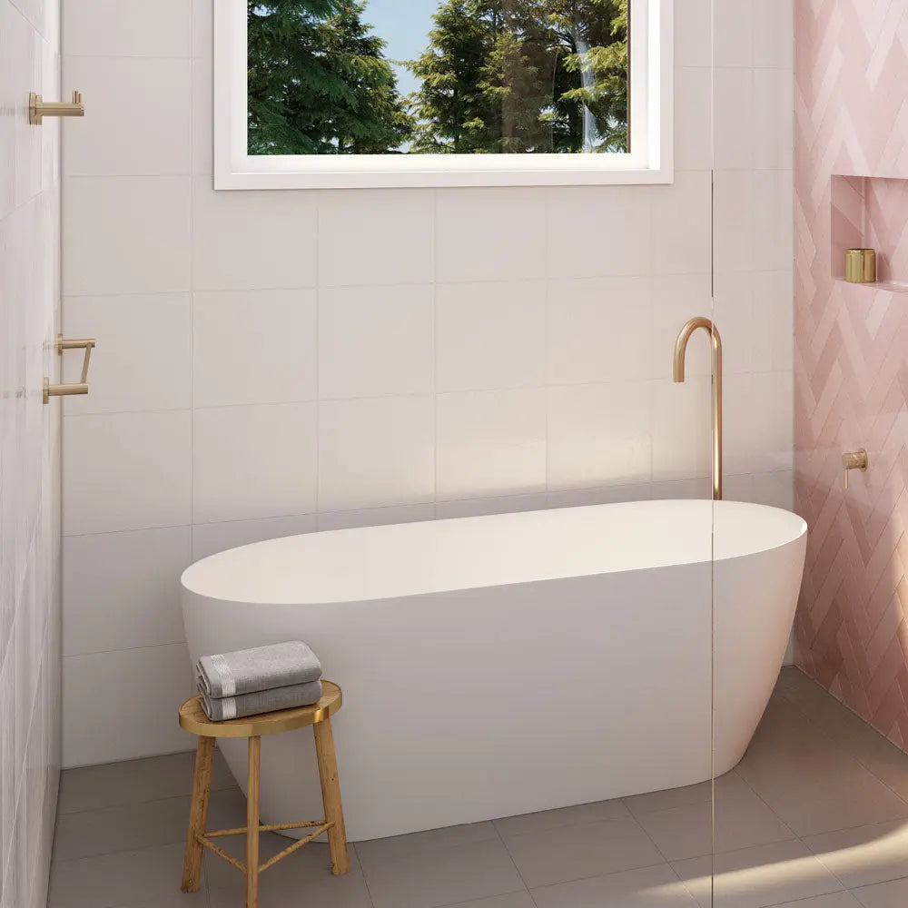 Kaya Single Towel Rail, 900mm, Urban Brass fienza