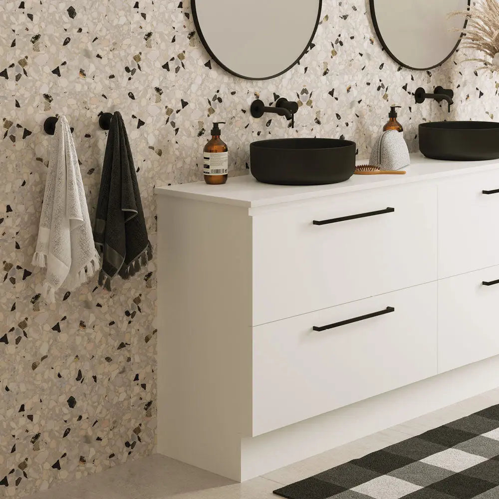 Kaya Robe Hook, Matte Black fienza