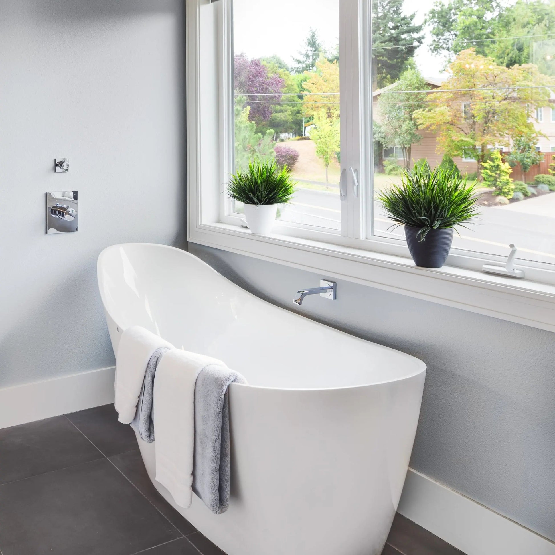 Evie Gloss White Free Standing Bathtub 1660*780*690mm Poseidonbk