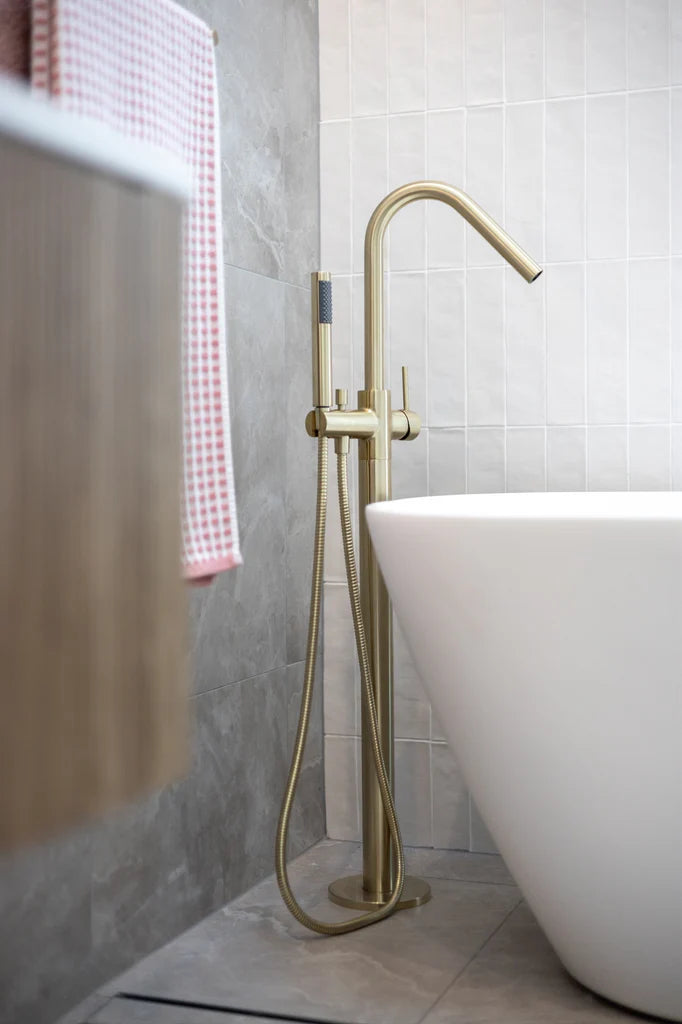 Free Standing Spouts