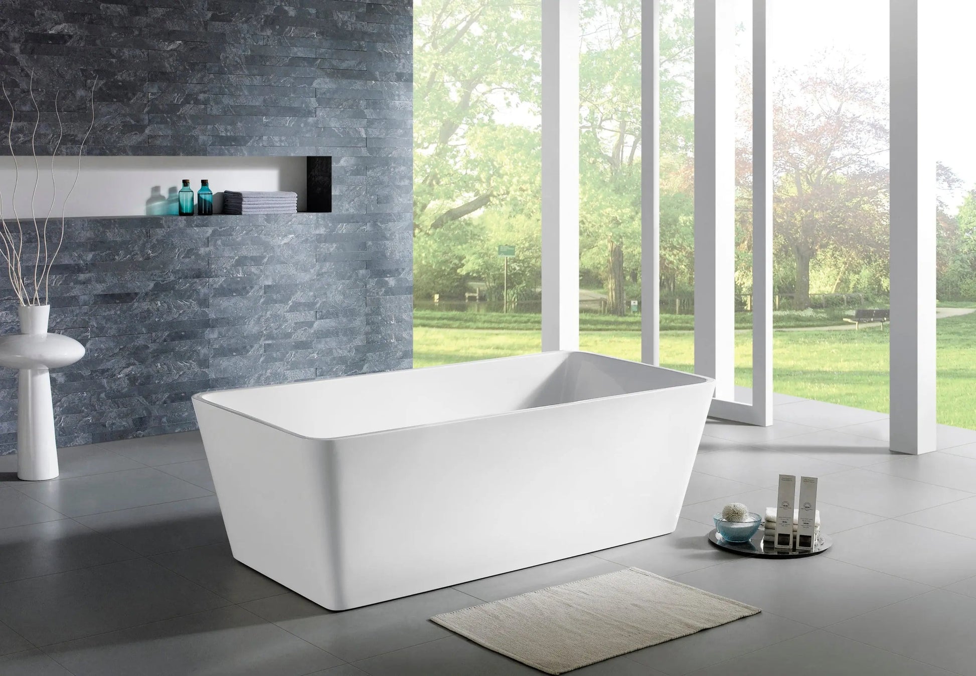 Qubist Gloss White Free Standing Bathtub 1700*750*580mm Poseidonbk