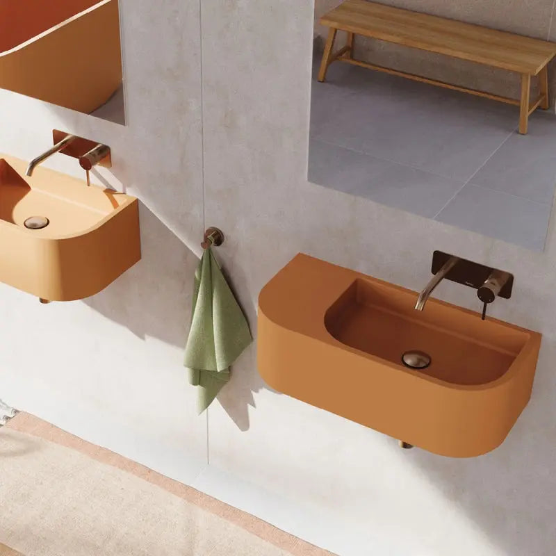 Blanca Concrete Wall Basin, Tuscan fienza