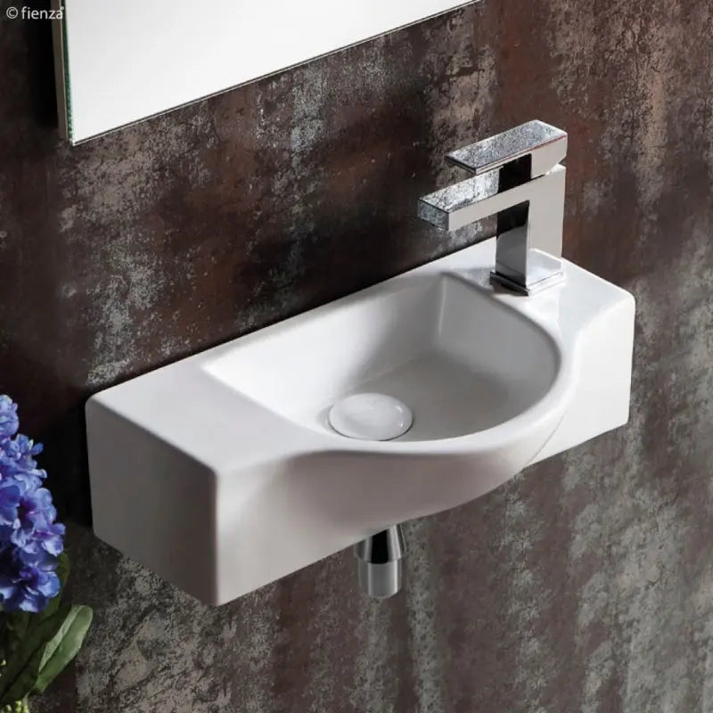 Charlotte Wall Basin fienza
